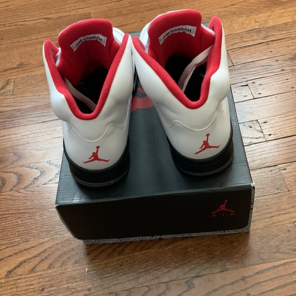 Jordan 5 Retro “Fire Reds” - Picture 3 of 8